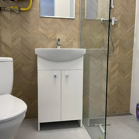 3k Popieluszki 27 Апартаменти